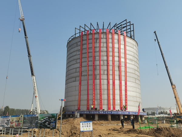 日照市廣播電視臺(tái)專(zhuān)題報(bào)道華北公司日照LNG項(xiàng)目施工進(jìn)展